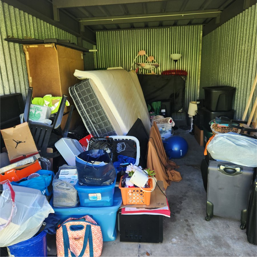 10 x 20 storage unit in Jacksonville, FL