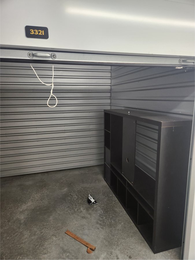 10 x 10 storage unit in Houston, TX