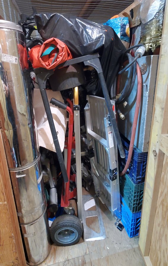5 x 13 storage unit in Seattle, WA