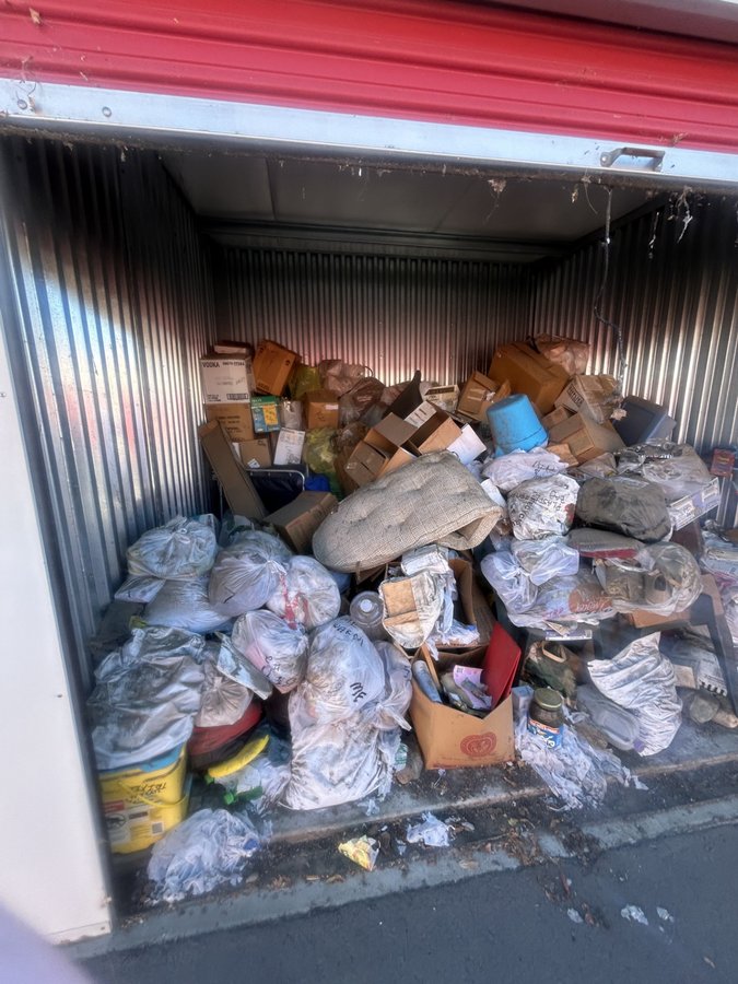10 x 10 storage unit in Oroville, CA