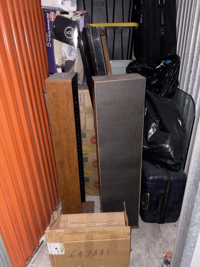 5 x 5 storage unit in Chicago, IL