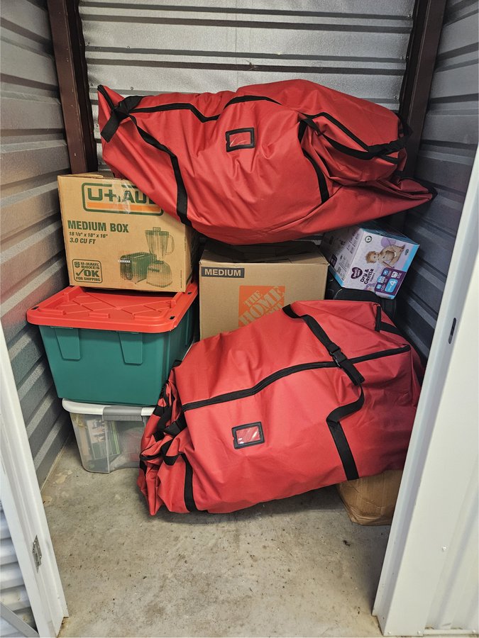 5 x 5 storage unit in Irving, TX