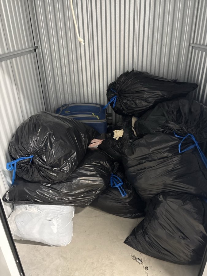 5 x 5 storage unit in Burbank, IL