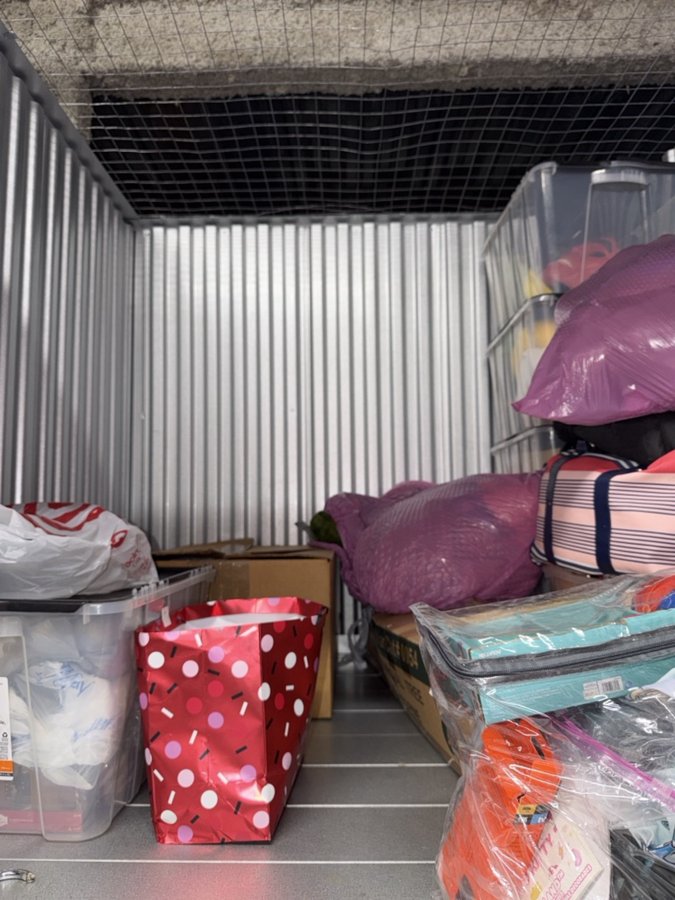5 x 5 storage unit in Woodbridge, VA