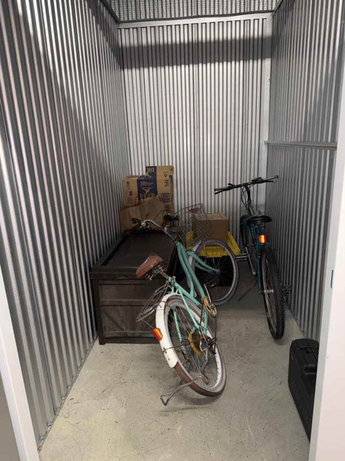 5 x 10 storage unit in Woodbridge, VA