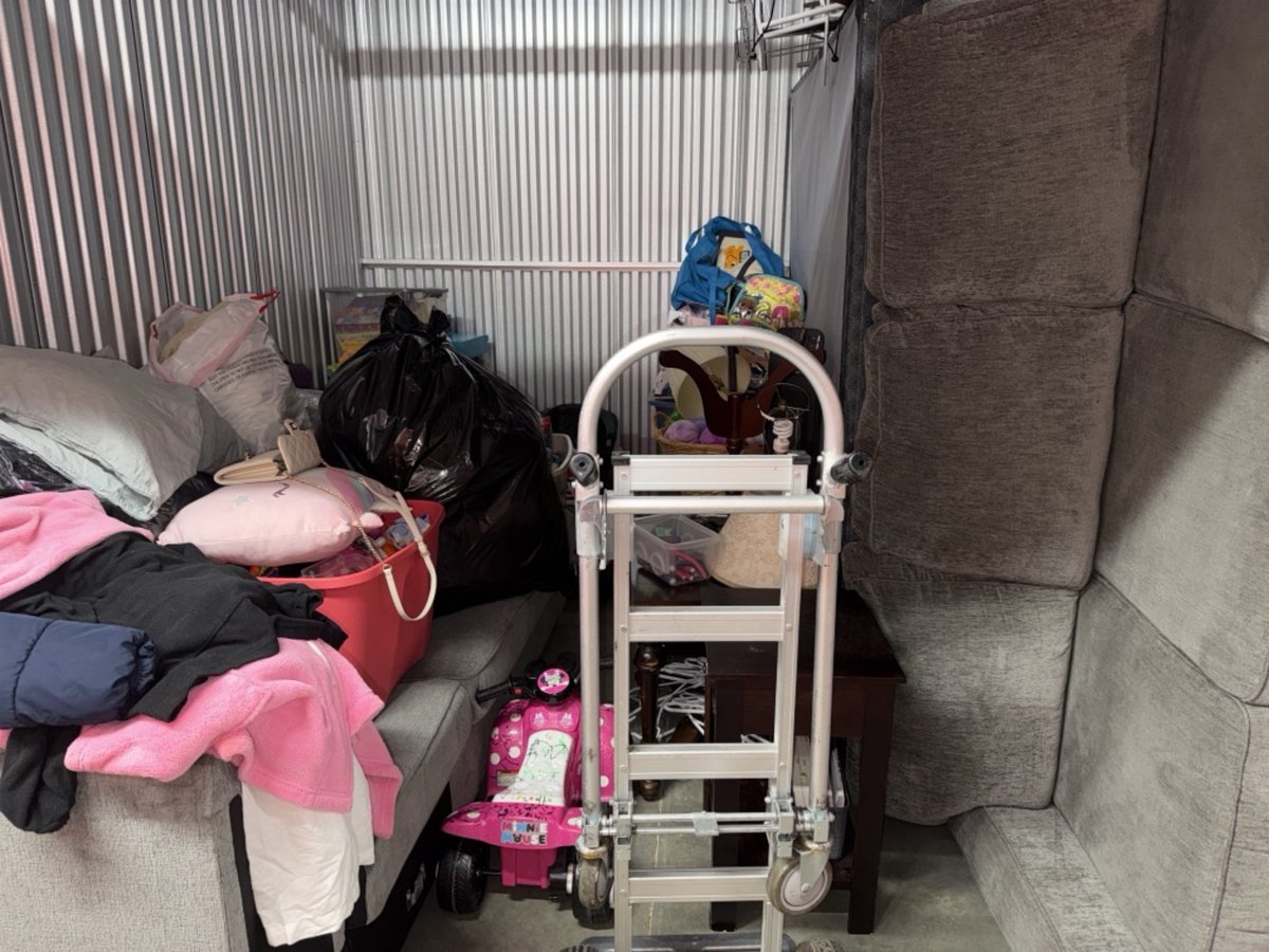 10 x 10 storage unit in Woodbridge, VA