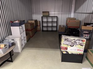 10 x 15 storage unit in Woodbridge, VA