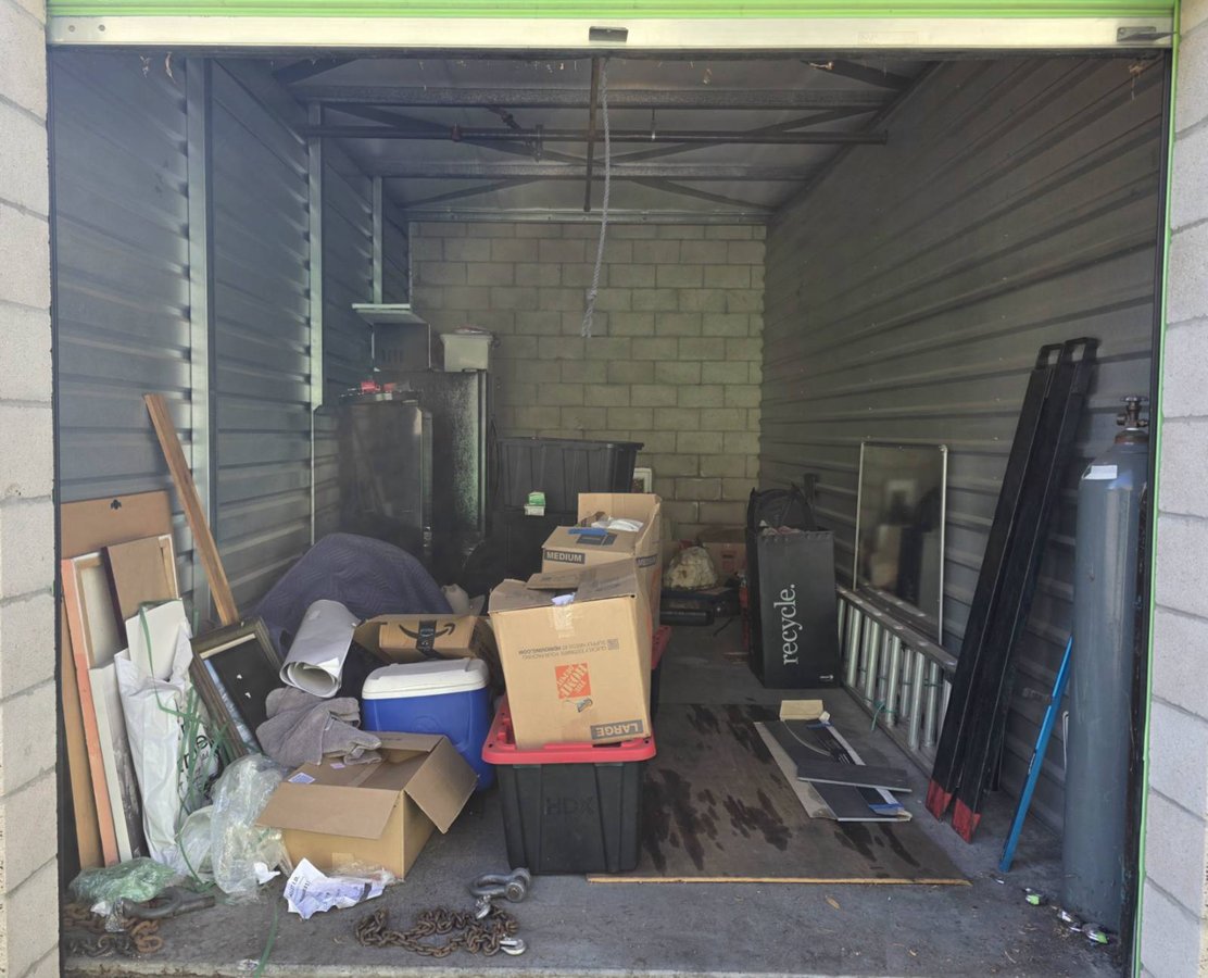 10 x 20 storage unit in Newbury Park, CA