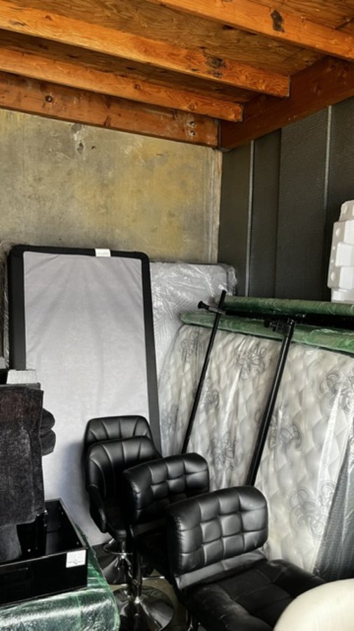 10 x 20 storage unit in Ontario, CA