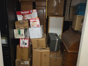 10 x 10 storage unit in San Lorenzo, CA
