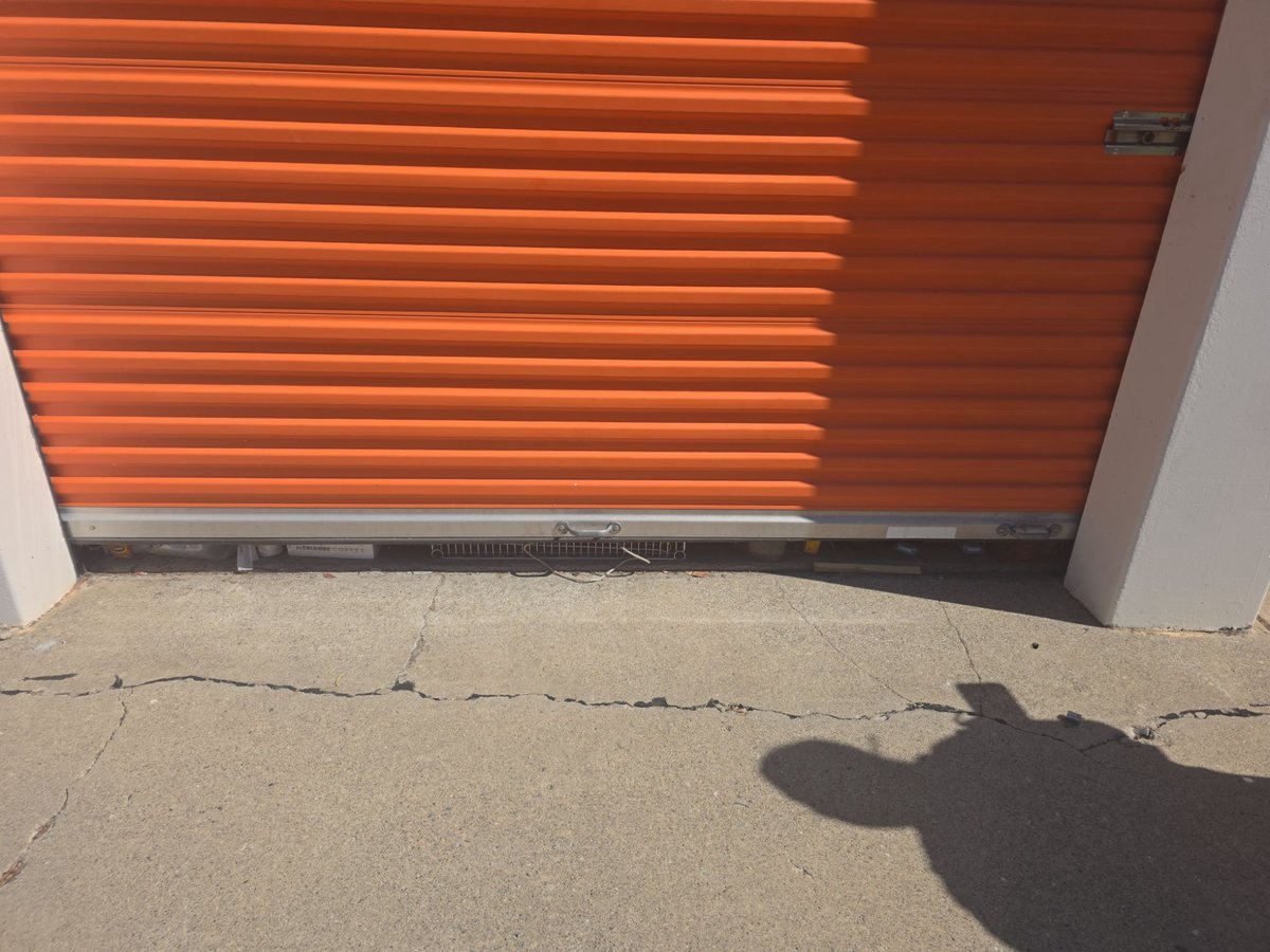 10 x 30 storage unit in Pleasanton, CA