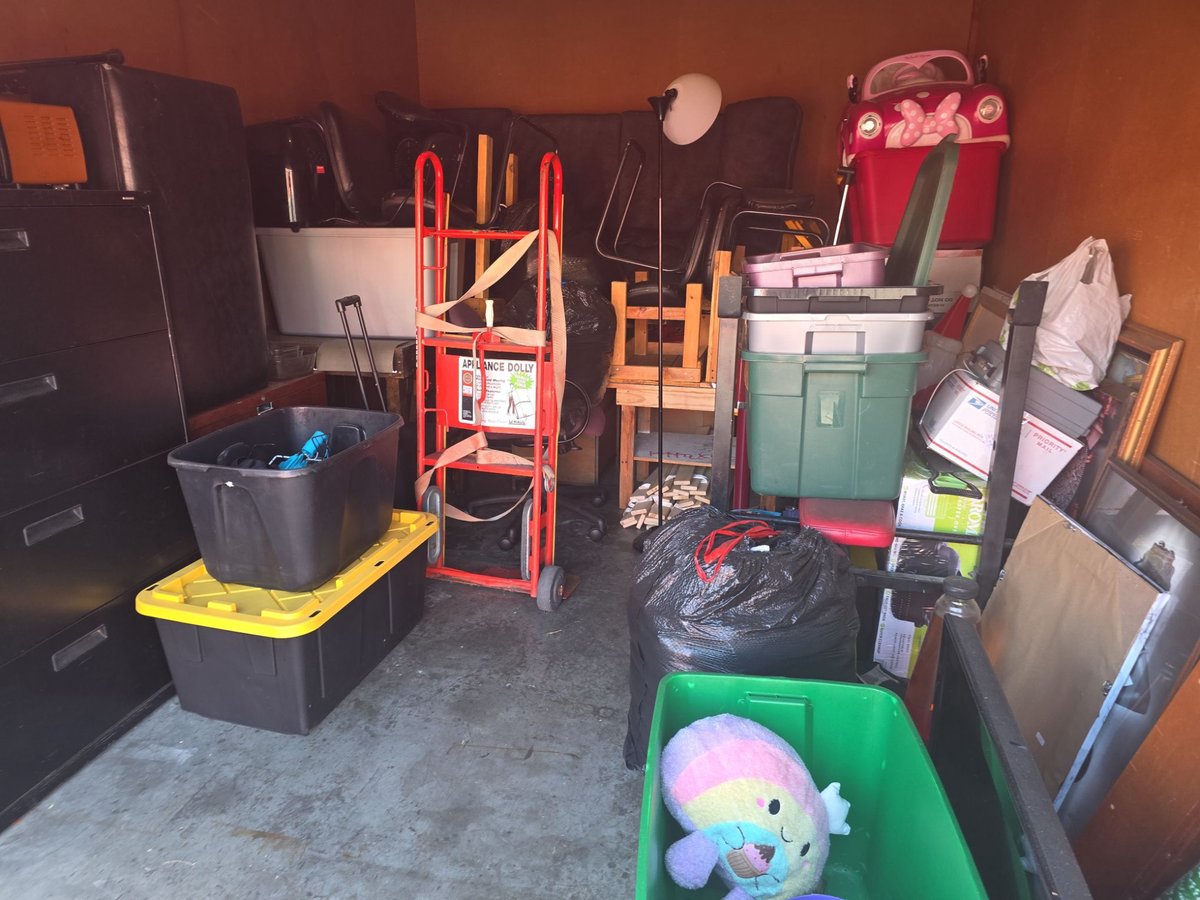 10 x 15 storage unit in San Lorenzo, CA