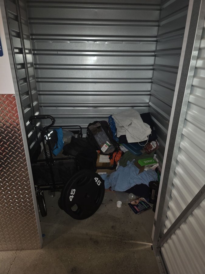 5 x 5 storage unit in Pleasanton, CA