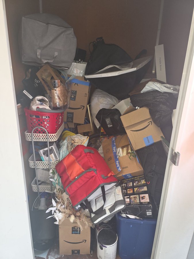 5 x 5 storage unit in San Leandro, CA