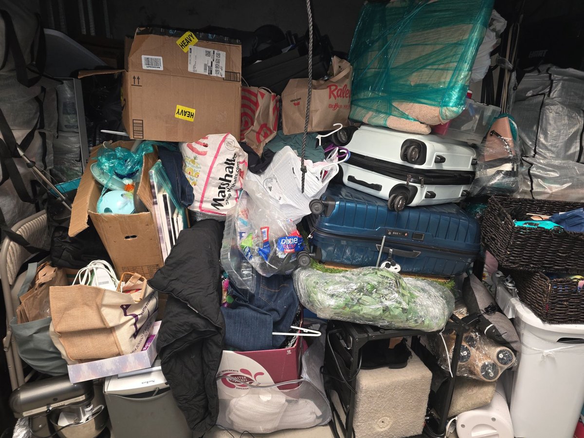 10 x 9 storage unit in Pleasanton, CA