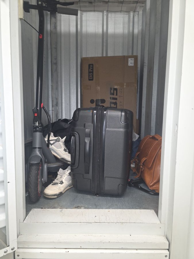 3 x 4 storage unit in San Francisco, CA