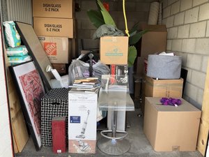 8 x 8 storage unit in Santa Clarita, CA