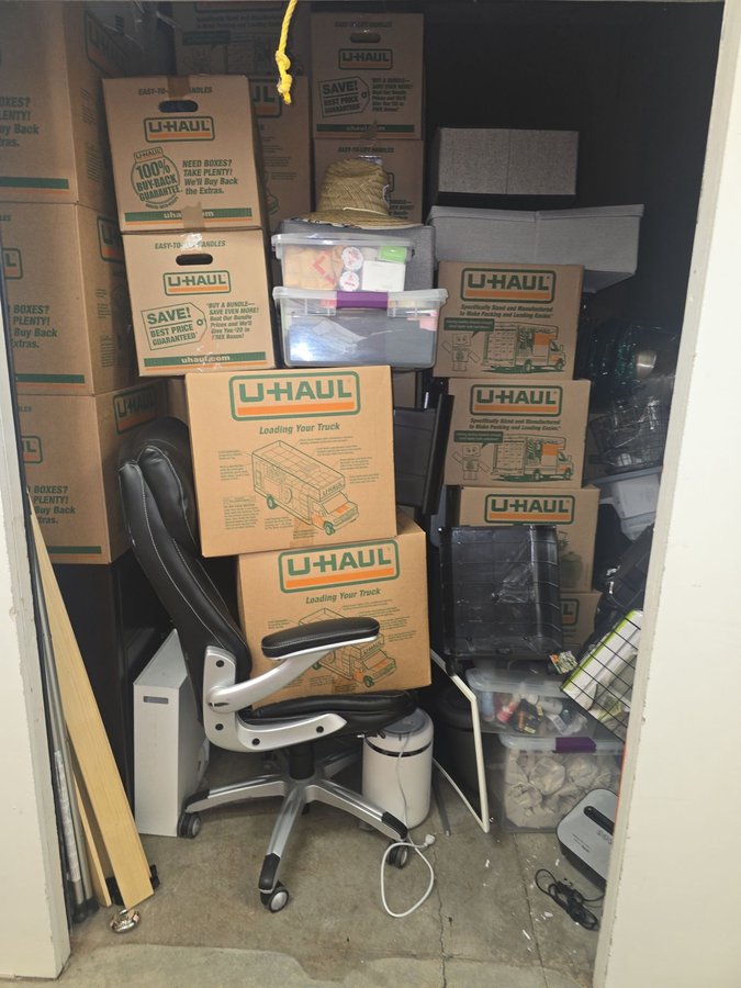 10 x 10 storage unit in Dublin, CA