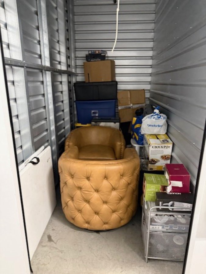 5 x 10 storage unit in Seattle, WA