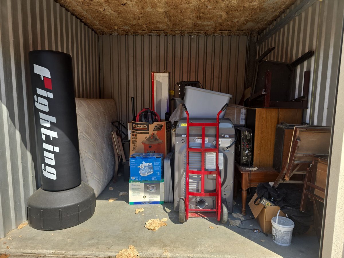 10 x 10 storage unit in Cincinnati, OH