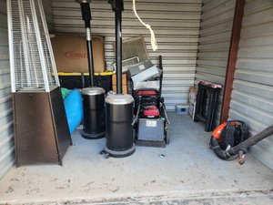 10 x 10 storage unit in Spring, TX