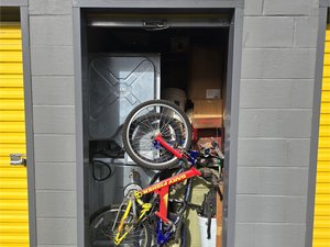 5 x 10 storage unit in Beaverton, OR