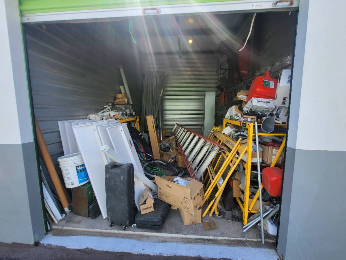 10 x 15 storage unit in Laurel, MD