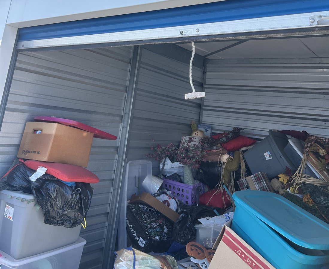 10 x 10 storage unit in Indianapolis, IN