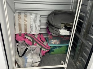 4 x 4 storage unit in Santa Clarita, CA