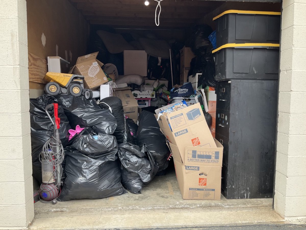 10 x 20 storage unit in Saugus, CA