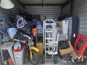 10 x 10 unit in Stockton