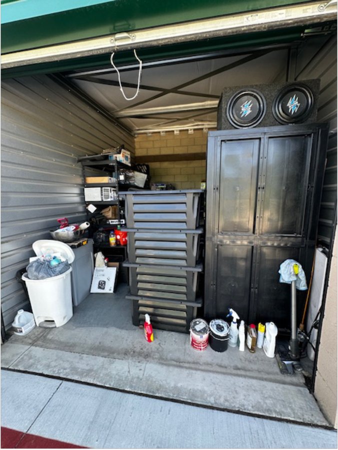 10 x 15 storage unit in Moreno Valley, CA