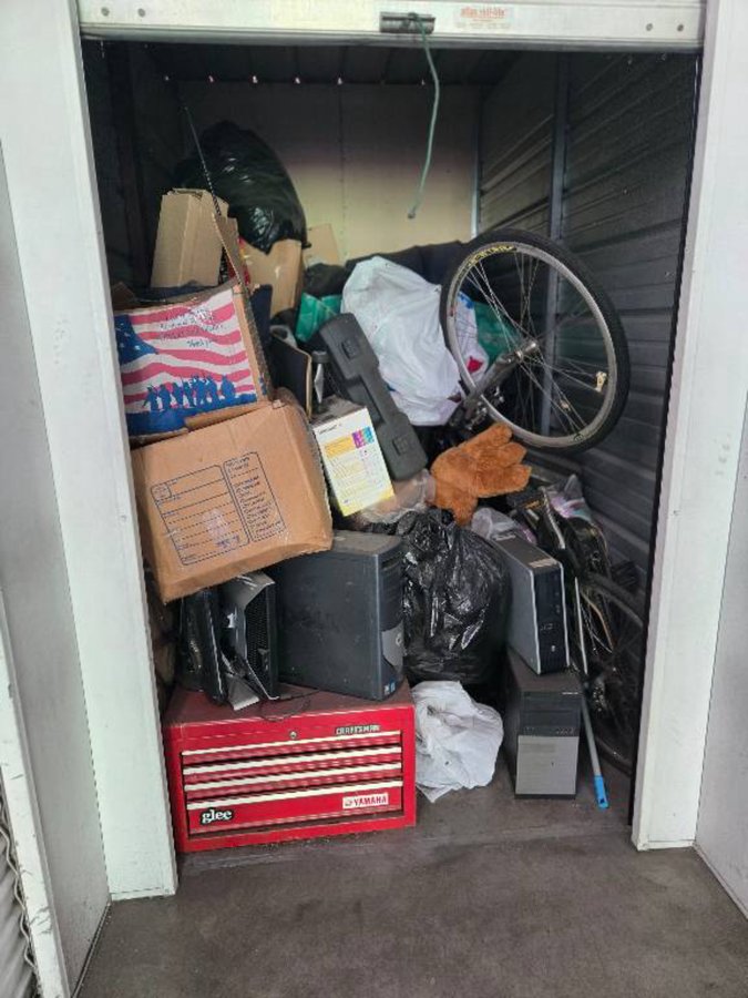 5 x 10 storage unit in Anaheim, CA