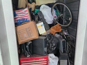 5 x 10 storage unit in Anaheim, CA