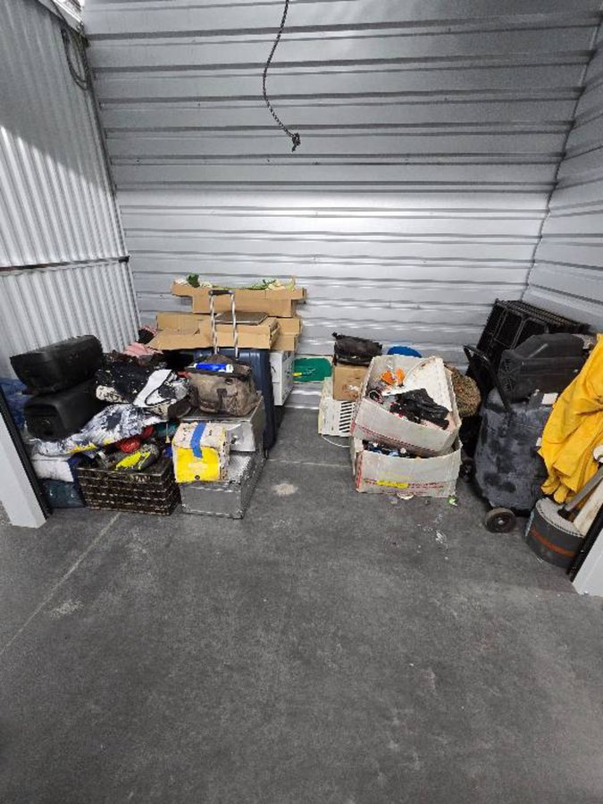 10 x 5 storage unit in Phoenix, AZ