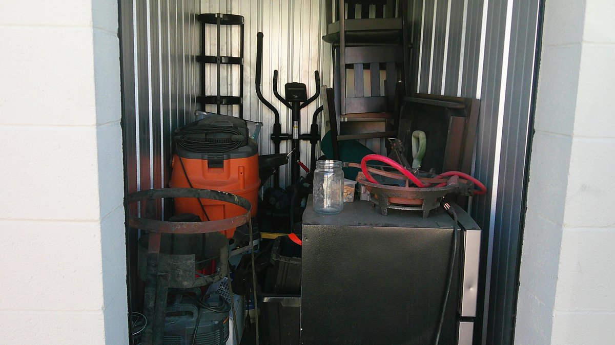 5 x 10 storage unit in San Bernardino, CA