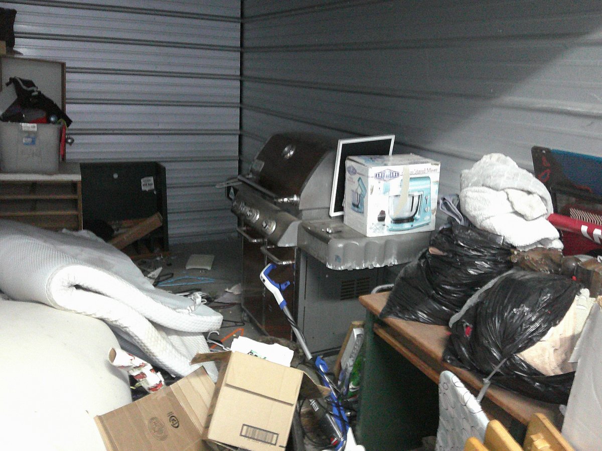 10 x 15 storage unit in Chula Vista, CA