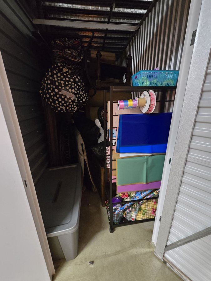 5 x 10 storage unit in Washington, DC