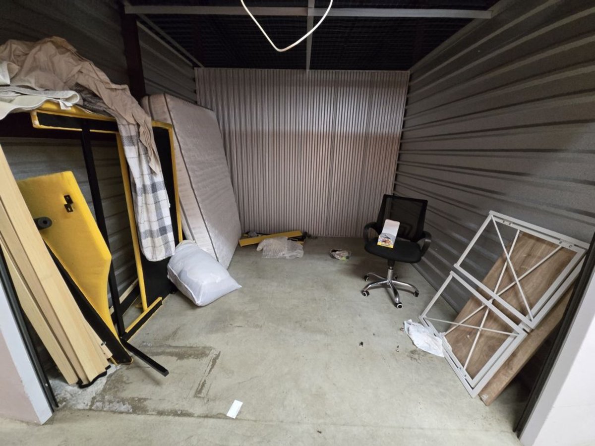 10 x 10 storage unit in Washington, DC