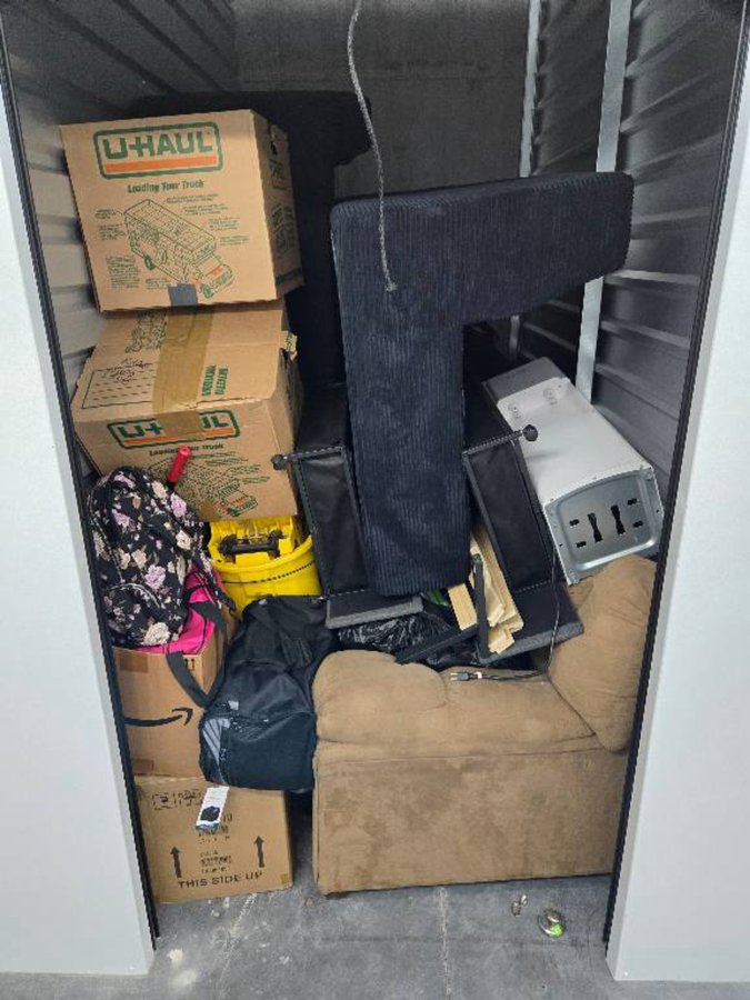 10 x 10 storage unit in Phoenix, AZ