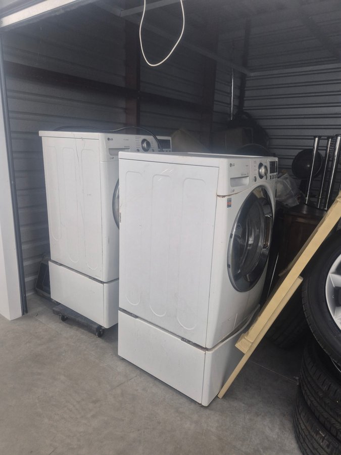 10 x 15 storage unit in Garland, TX