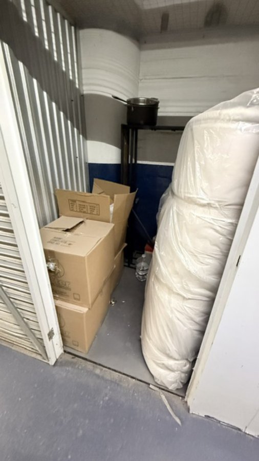 5 x 10 storage unit in Staten Island, NY