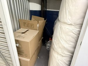 5 x 10 storage unit in Staten Island, NY