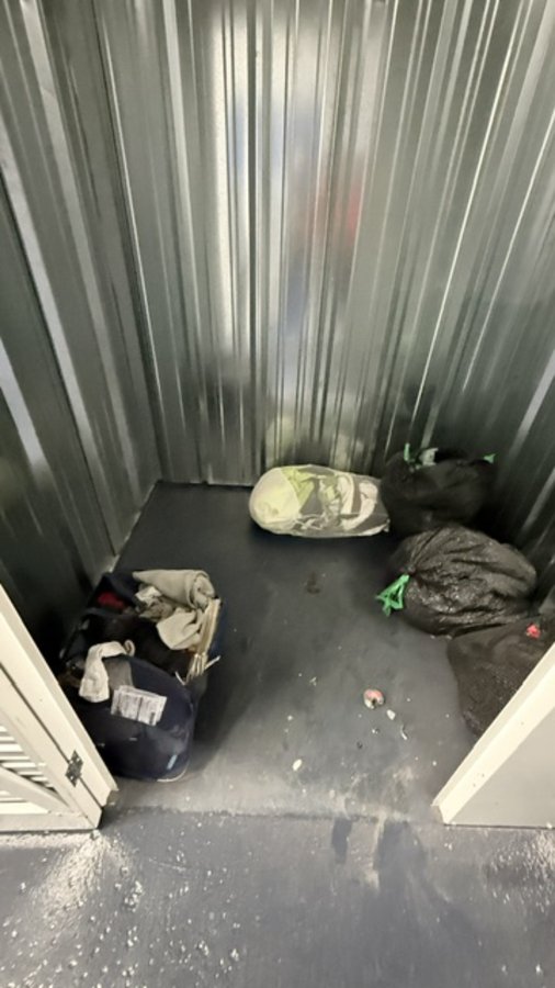 5 x 6 storage unit in Staten Island, NY