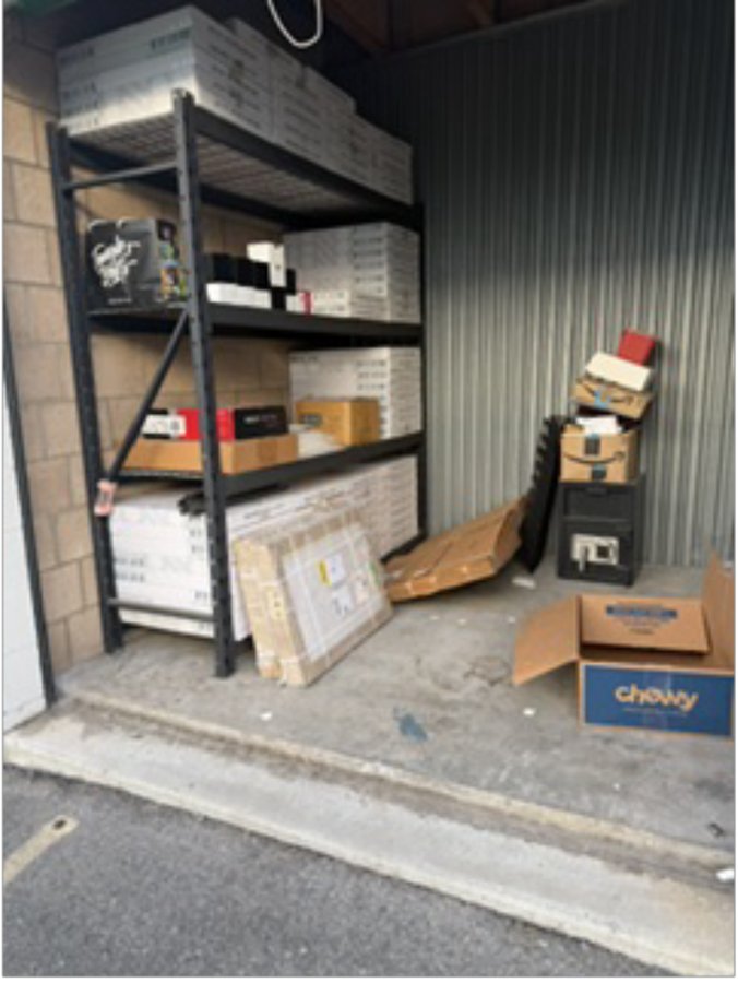 8 x 9 storage unit in Irvine, CA