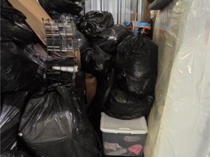 10 x 10 storage unit in Staten Island, NY