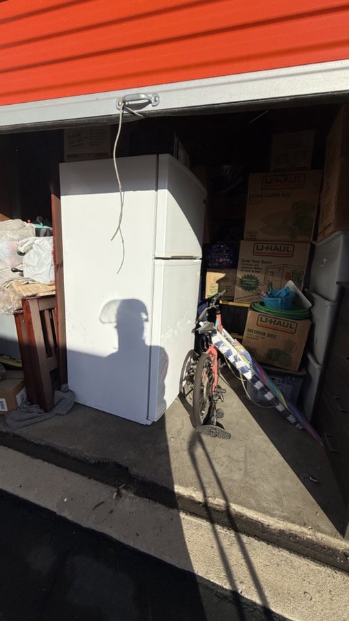 10 x 10 storage unit in Redlands, CA