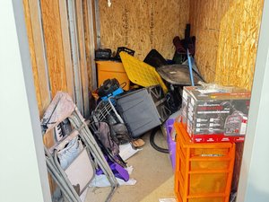 5 x 10 storage unit in Salem, OR