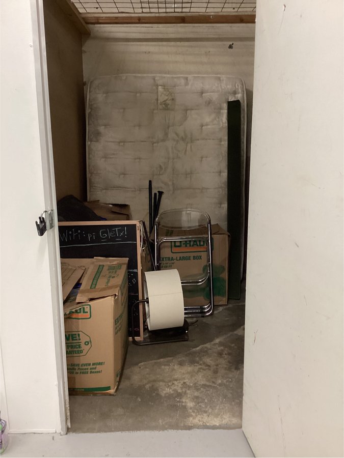 7 x 10 storage unit in Seattle, WA