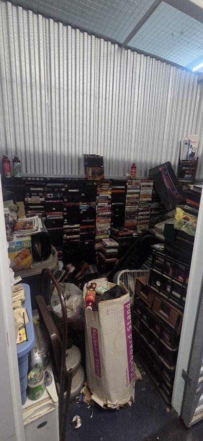 5 x 10 storage unit in Staten Island, NY